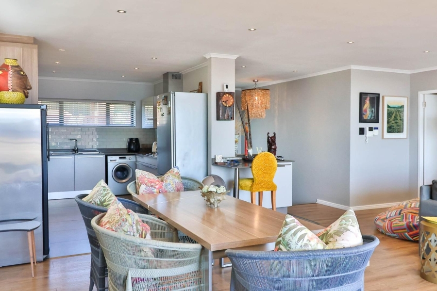 5 Bedroom Property for Sale in De Kelders Western Cape